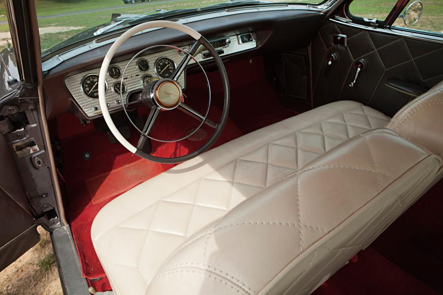  Studebaker President Speedster White & Grey 1955 года  (фото 17 из 20)